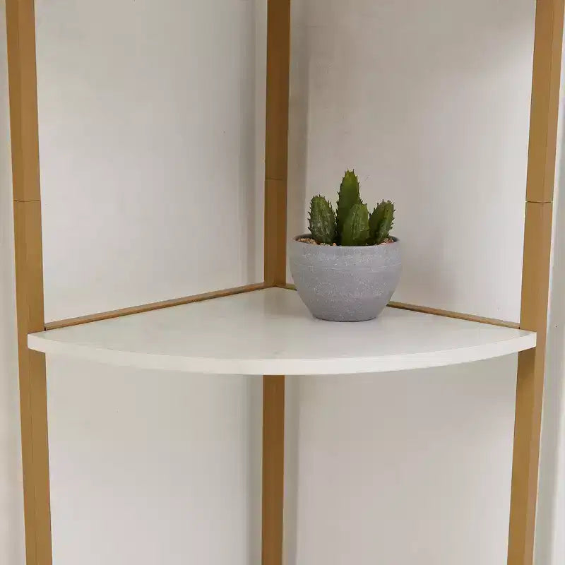 VECELO Bibliothèque d'angle haute 63" - Étagère d'angle 6 niveaux - Meuble de rangement avec éclairage LED et station de recharge - Petit espace - Marron/Gris/Or