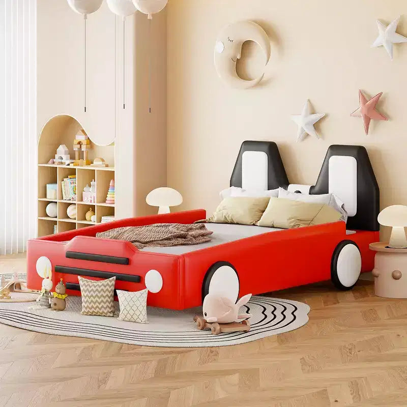 Cadre de lit double Okak avec roulettes, tête de lit rembourrée, lit en forme de voiture avec barrières de sécurité pour enfants, lattes en bois solides, assemblage facile
