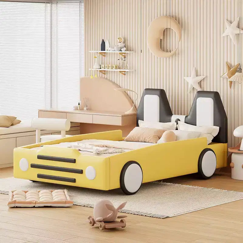 Cadre de lit double Okak avec roulettes, tête de lit rembourrée, lit en forme de voiture avec barrières de sécurité pour enfants, lattes en bois solides, assemblage facile