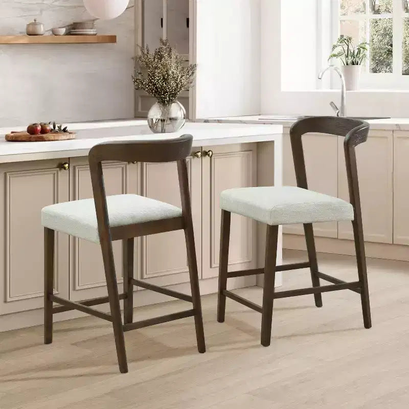Christopher Knight Home Sonore Tabourets de comptoir contemporains en bois d'hévéa rembourrés avec dossier incurvé et ouvert (Lot de 2)