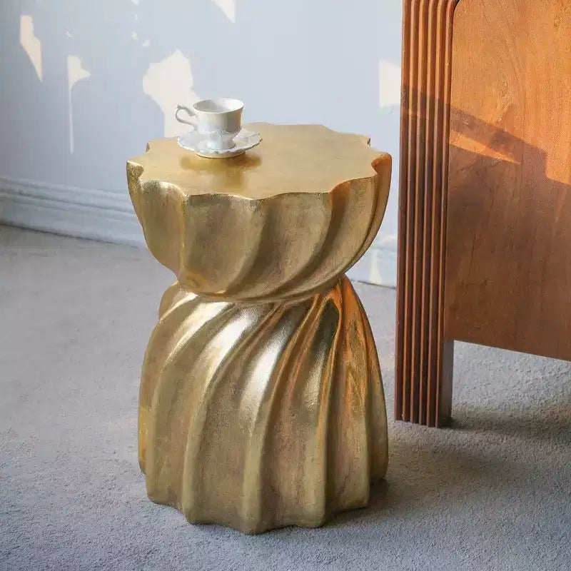 GDFStudio Jimin Tabouret d'appoint moderne en béton léger avec motif en spirale sculpturale