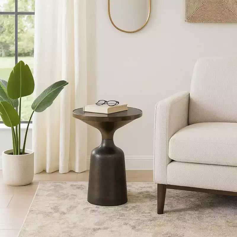 Table d'appoint, table de chevet ou petite table de nuit remarquable pour la décoration intérieure - Table d'appoint bicolore en métal avec plateau en marbre pour petits espaces
