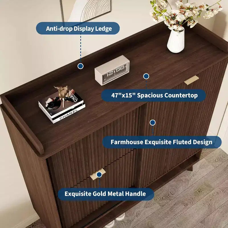 Meuble à chaussures cannelé, range-chaussures étroit autoportant en bois avec porte coulissante et 2 tiroirs et étagères réglables pour la maison