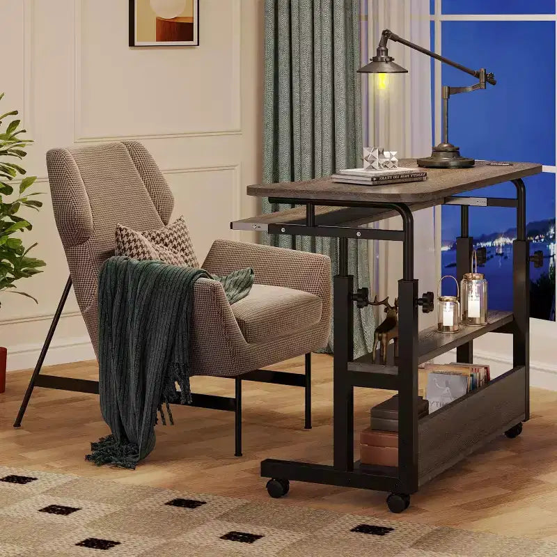 Table d'appoint Lantine portable avec prises de courant, table d'ordinateur portable réglable en hauteur avec ports USB pour canapé, chevet, bureau debout mobile