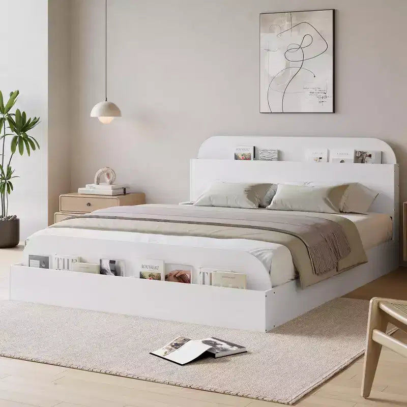 Cadre de lit. Lits en bois avec tête de lit de rangement et pied de lit surélevé. Lit plateforme bas pour chambre à coucher
