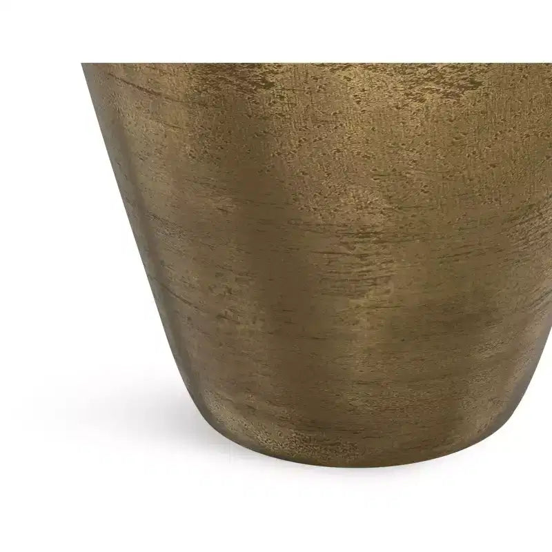Table d'appoint McCoy Contemporary de 43 cm de large en fonte d'aluminium laiton antique, entièrement assemblée
