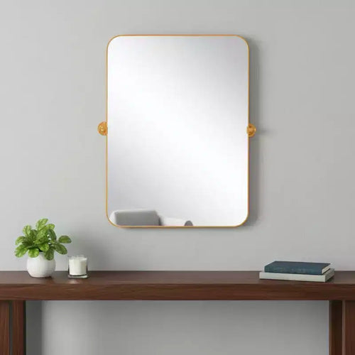 Miroir d'appoint incliné encadré en métal doré de 36 po