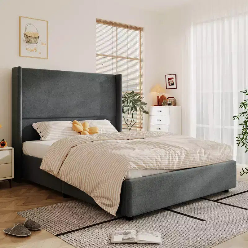Lit plate-forme capitonné Dyonery Queen avec tête de lit à oreilles de 141 cm, support à lattes en bois silencieux, aucun sommier tapissier requis