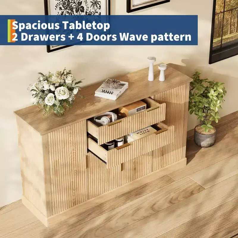 Buffet bahut de 58 po style ferme moderne avec poignées dorées, 4 portes, 2 tiroirs, étagère réglable – Bar à café, salle à manger design cannelé