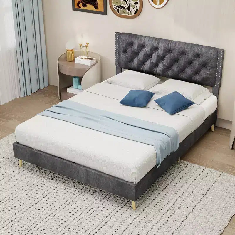 Lit GDFStudio Ruskin moderne en bois et velours avec tête de lit capitonnée