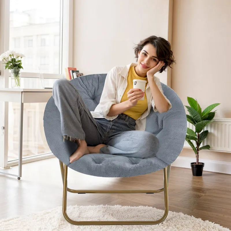 Fauteuil soucoupe pliable avec coussin en fausse fourrure