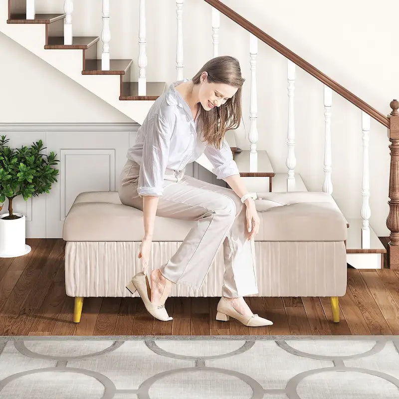 Banc de rangement capitonné avec revêtement en velours et pieds en métal